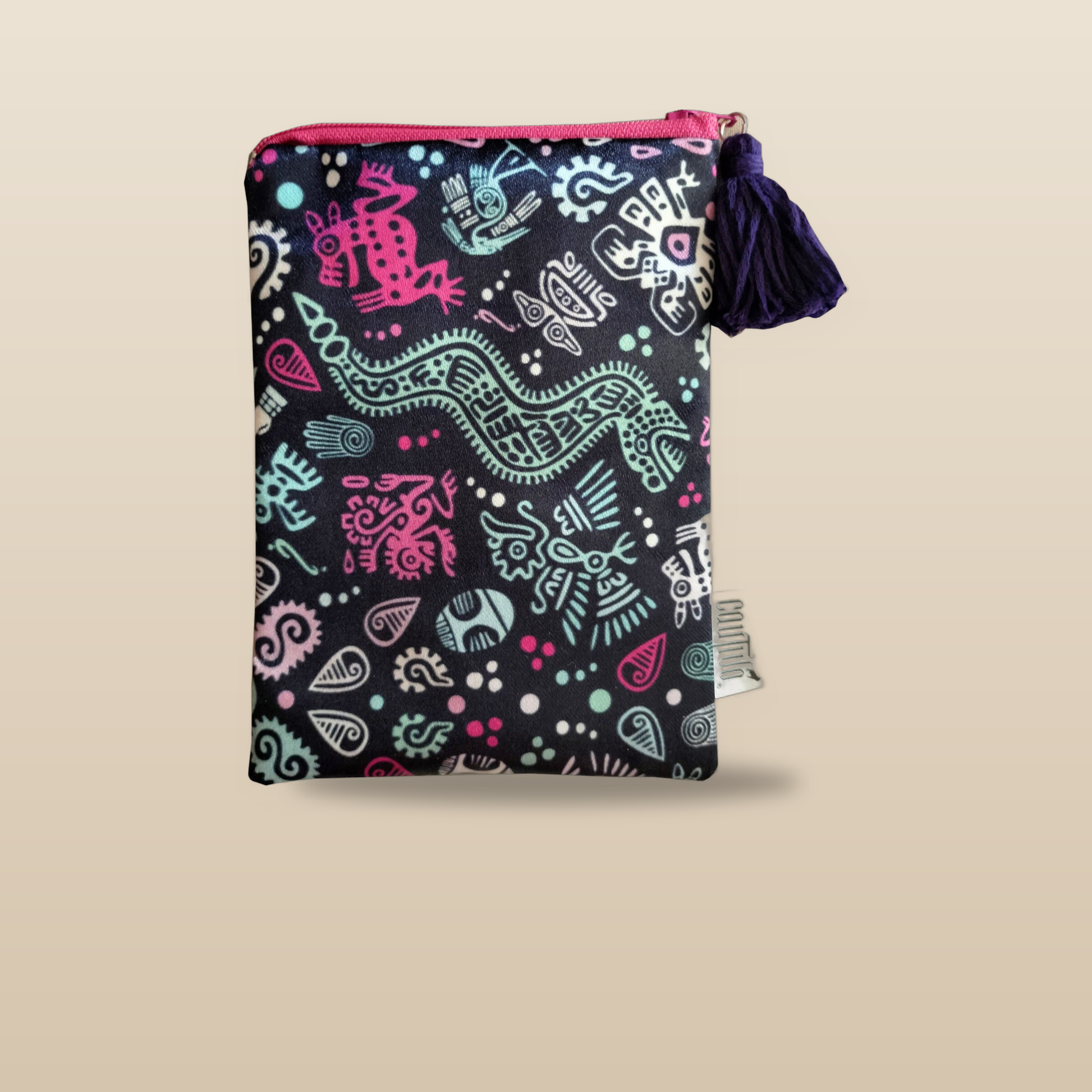 Cautivo Azteca Pop Wallet, premium studio product photo