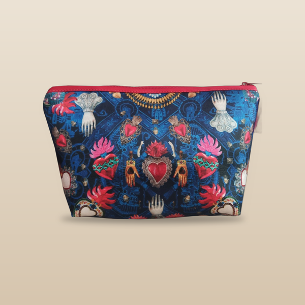 Cautivo Milagritos Cosmetic Bag, premium studio product photo