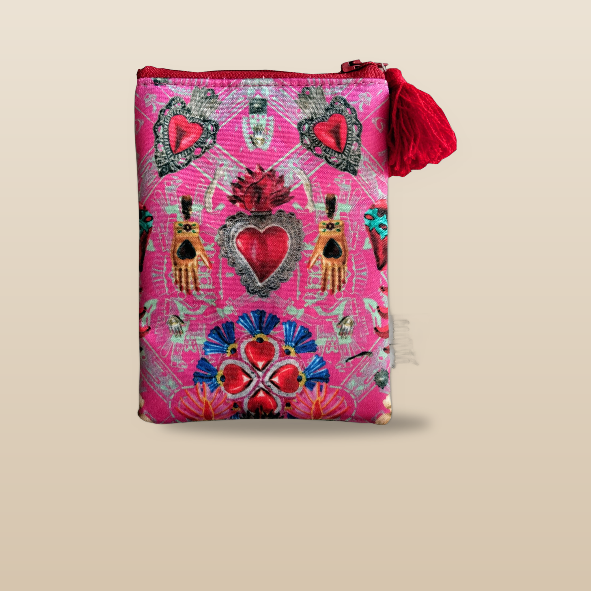 Cautivo Milagritos Wallet, premium studio product photo