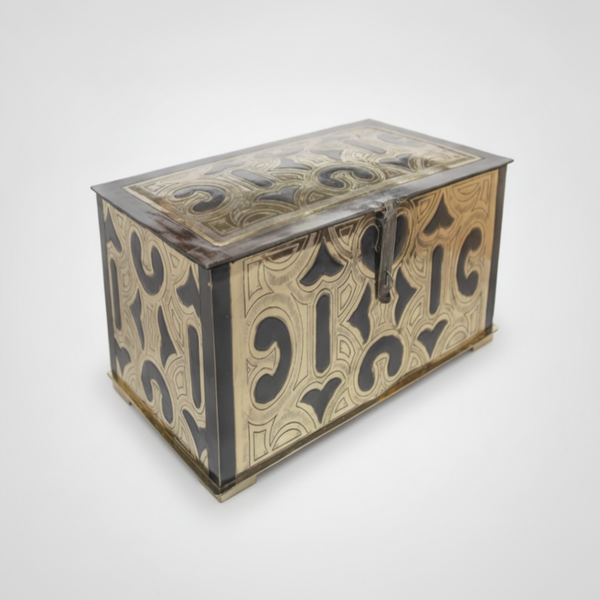 Corda Kapara Trunk in alpaca metal, studio product photo