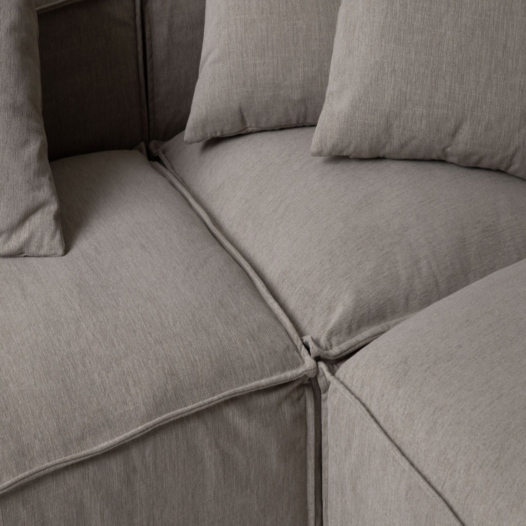Gasaru | Corsso Malbec Petite Sectional | Barren Gray