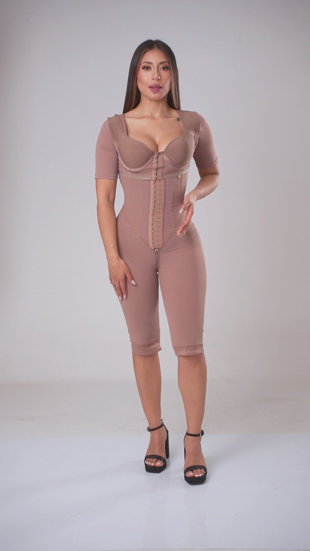 Load video: Nuit Rose | High-Compression Smart Shapewear Bodysuit | Brown
