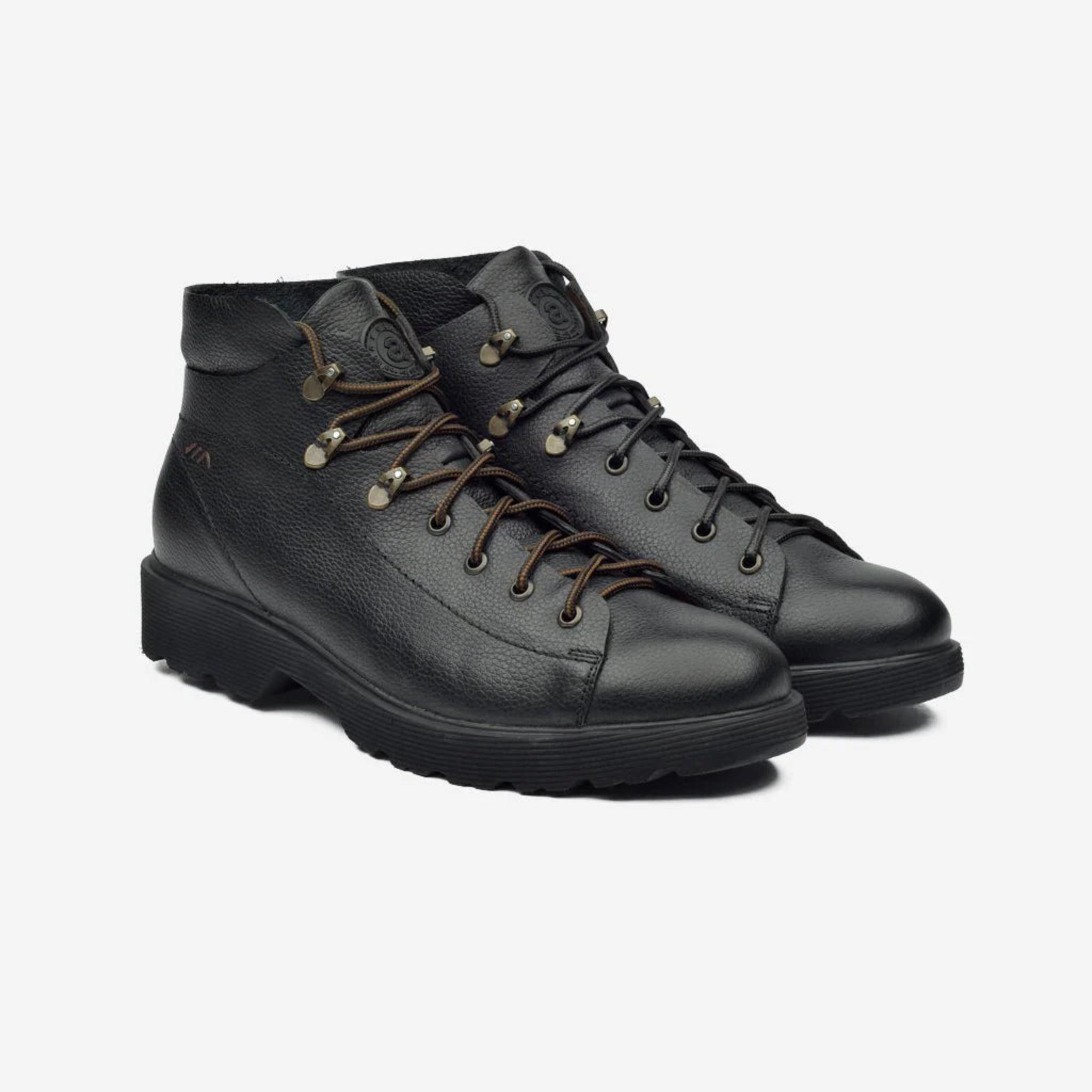 Aretina | Ronaldo | Men's Urban Lace Up Boot | Black Leather