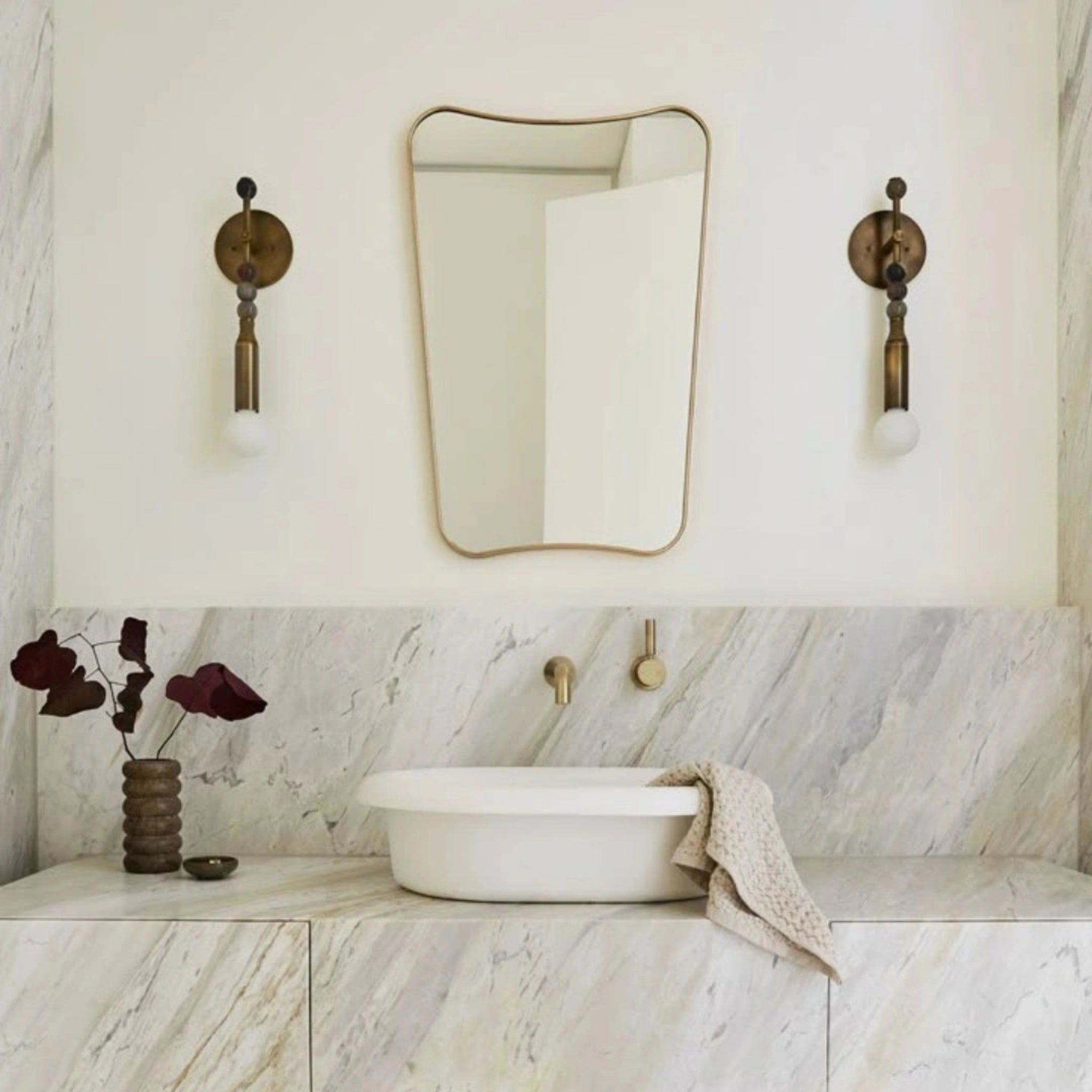 Admirror | Sofia Modern Mirror | Gold