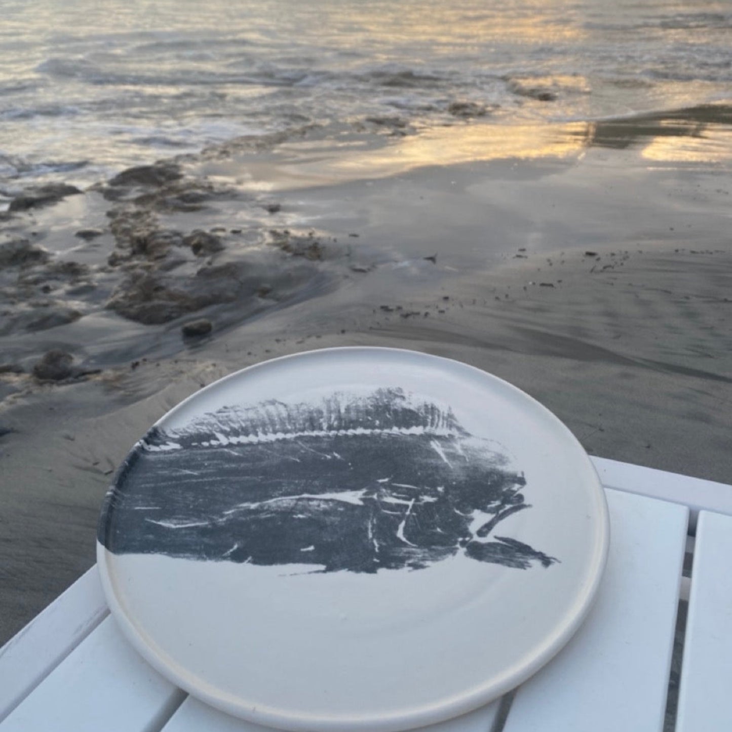 Damar | Dorado Head Dinner Plate | Black Print